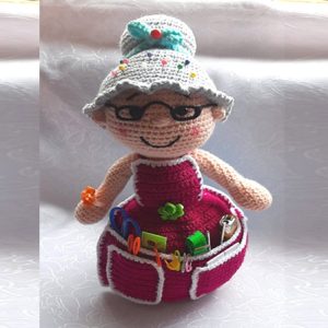 🧵 ABUELITA COSTURERA